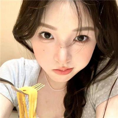 红粉妖魔